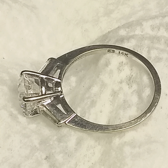 14KT Solid White Gold Round CZ Brilliant Solitaire Engagement Ring - Picture 3 of 6